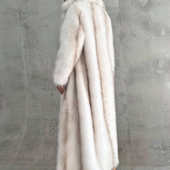 White Casual Women's Elegant Ombre Faux Fur Coat - Picture 2 of 8